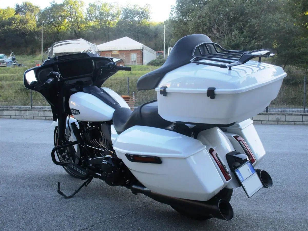 Harley-Davidson Street Glide (2024 - 26) (4)