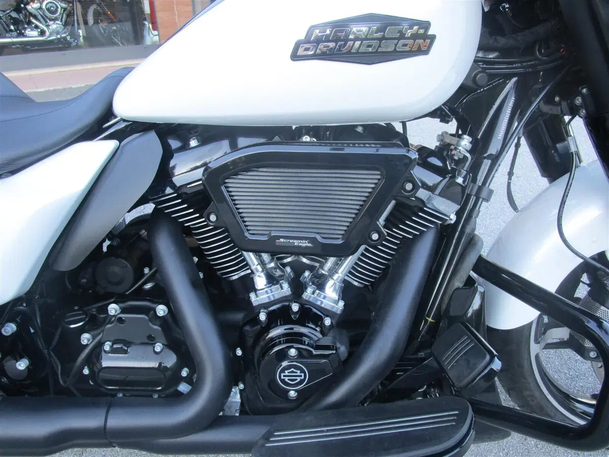 Harley-Davidson Street Glide (2024 - 26) (7)
