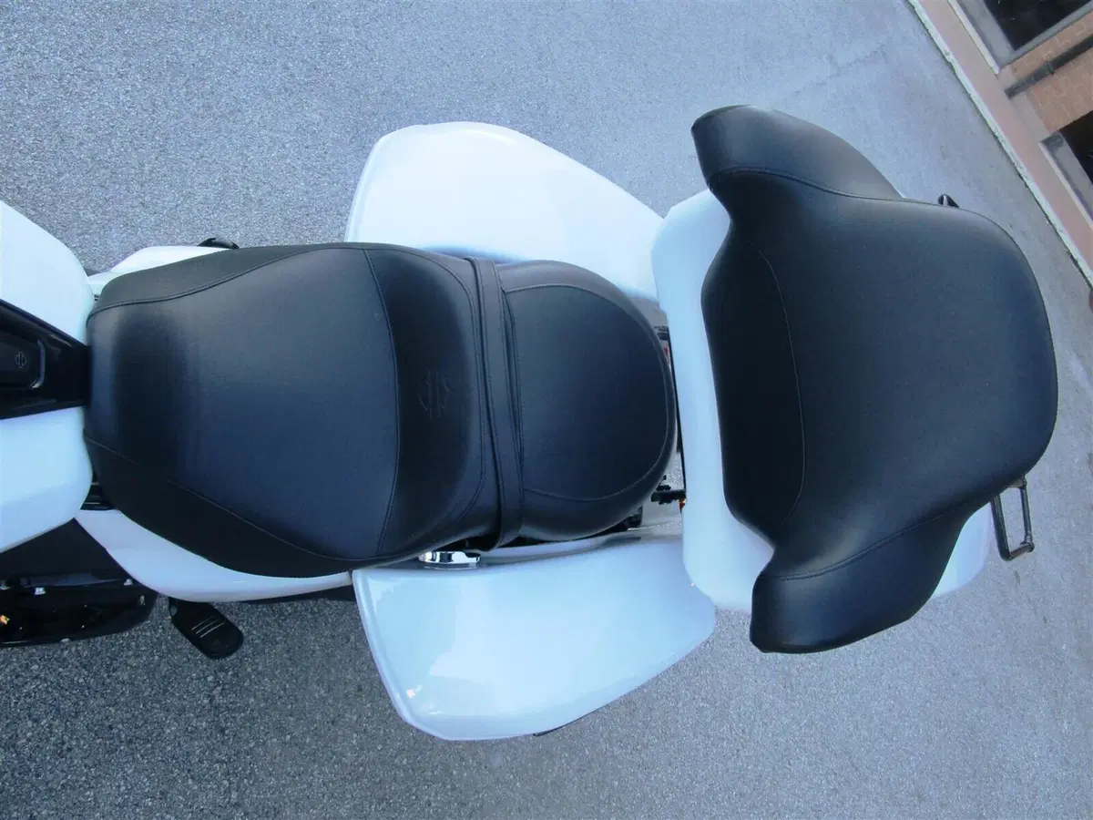 Harley-Davidson Street Glide (2024 - 26) (8)