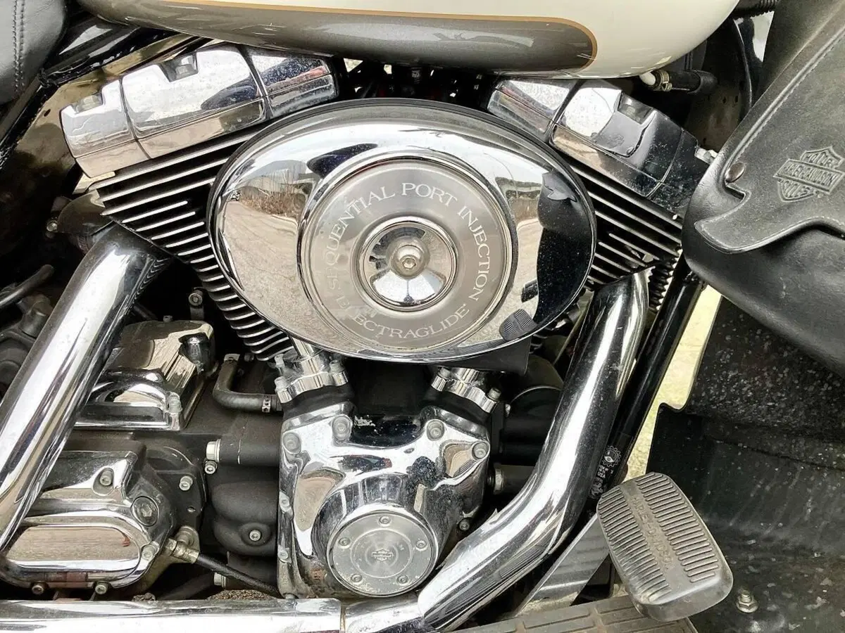 Harley-Davidson 1450 Electra Glide Ultra Classic (1999 - 02) - FLHTCUI (10)