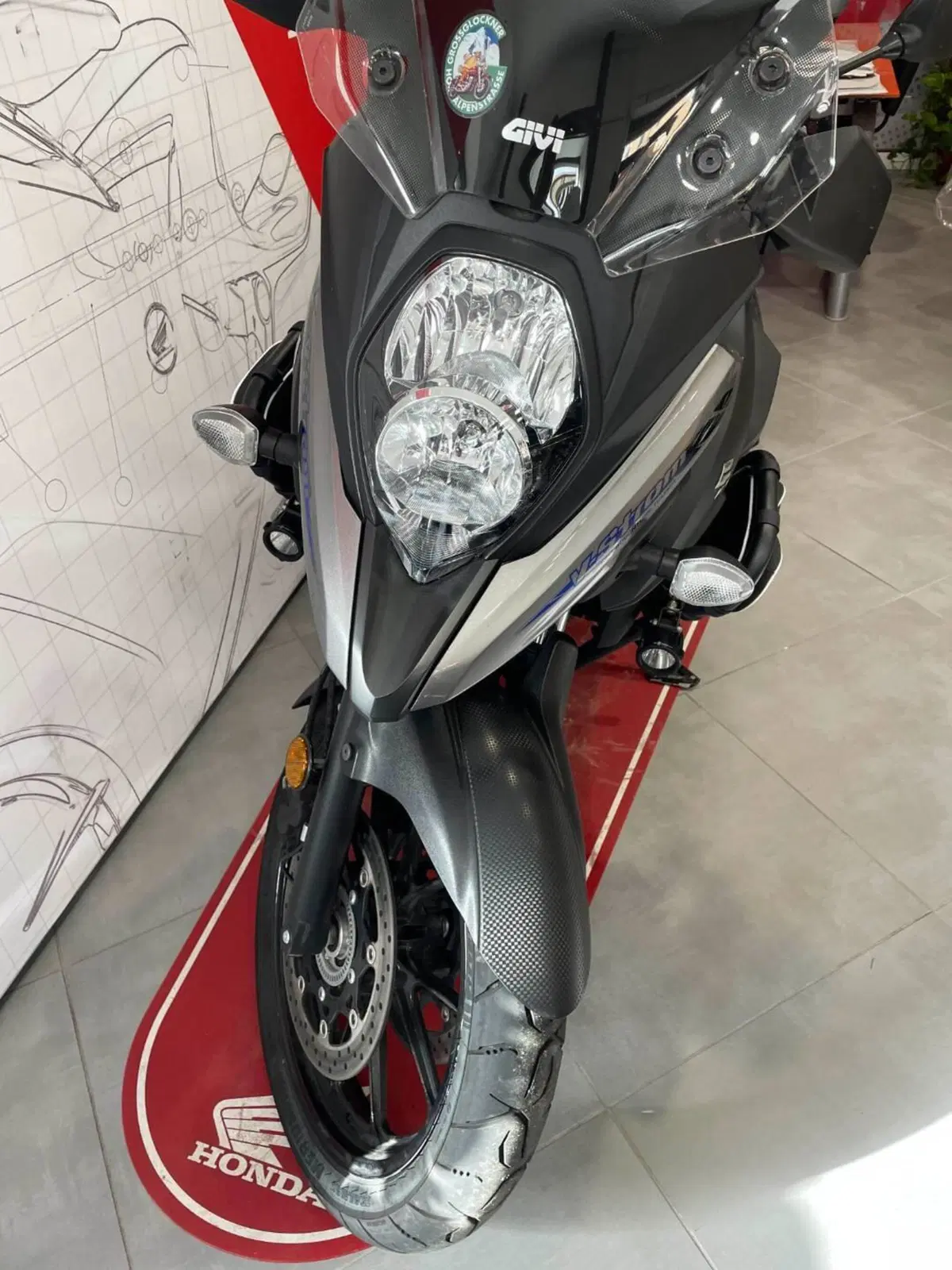 Suzuki V-Strom 650 (2021 - 25) (10)