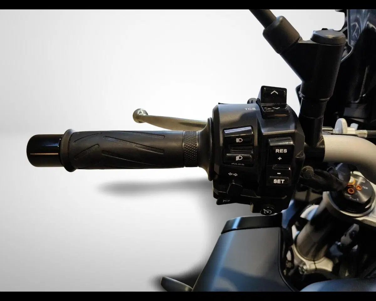 Yamaha MT-10 (2017 - 20) (10)