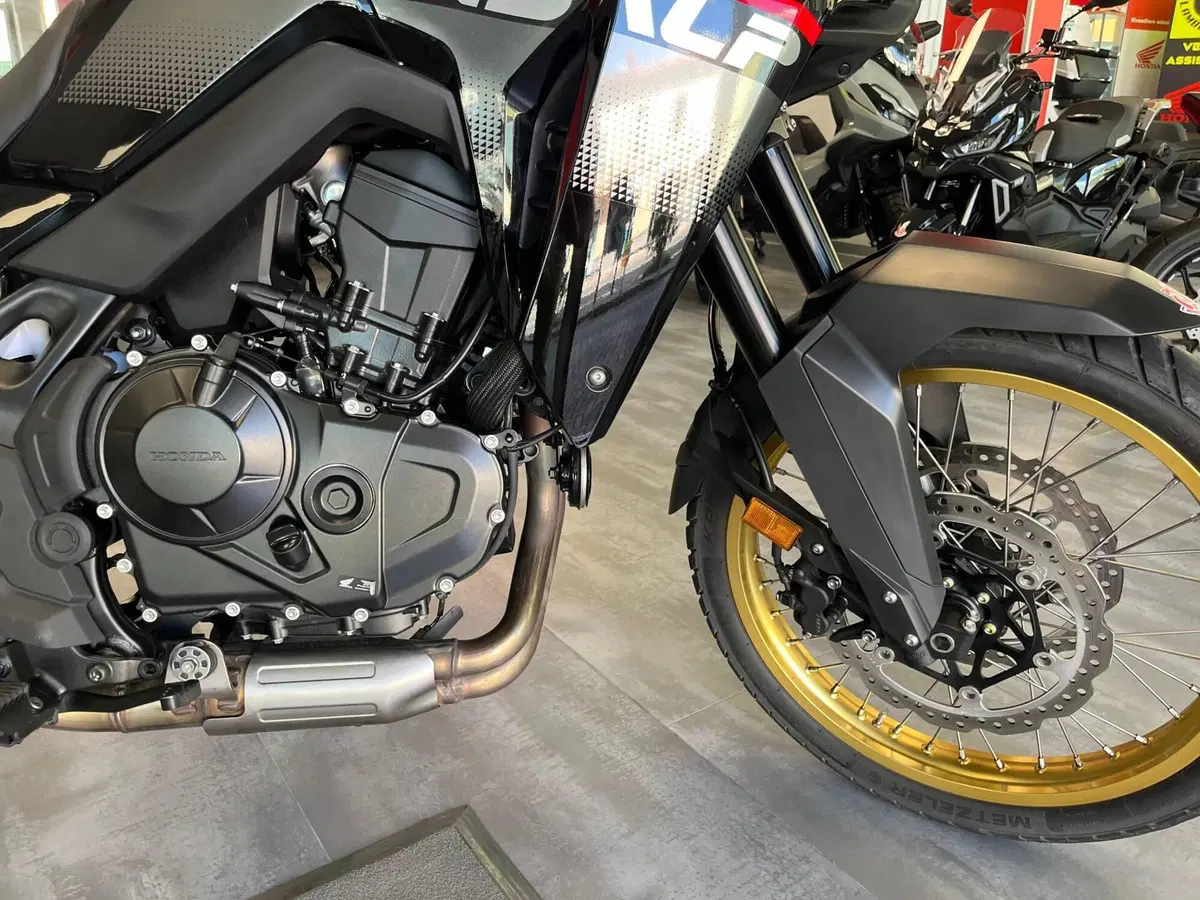 Honda Transalp XL750 (2025) (9)