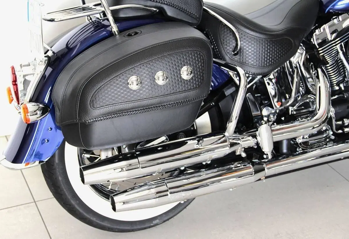 Harley-Davidson 1450 Deluxe (2005 - 06) - FLSTNI (4)