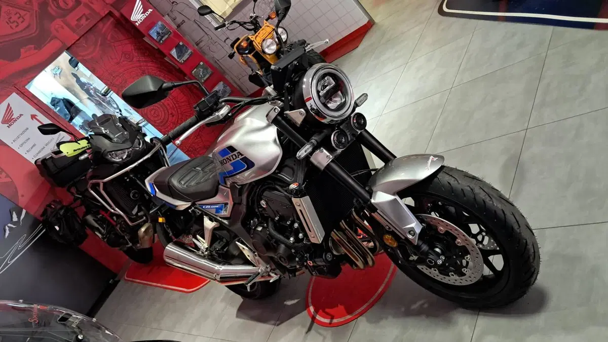 Honda CB 1000 F (2026) (4)