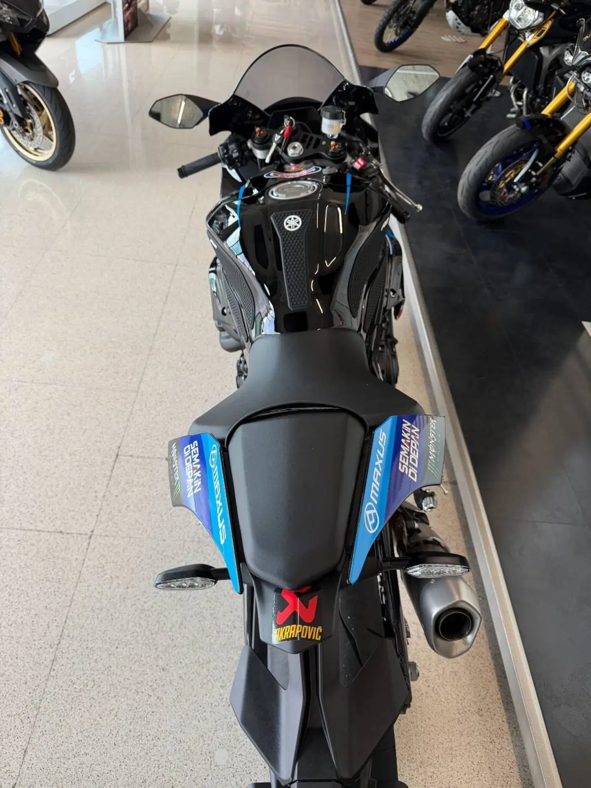 Yamaha YZF R1 (2020 - 25) (3)