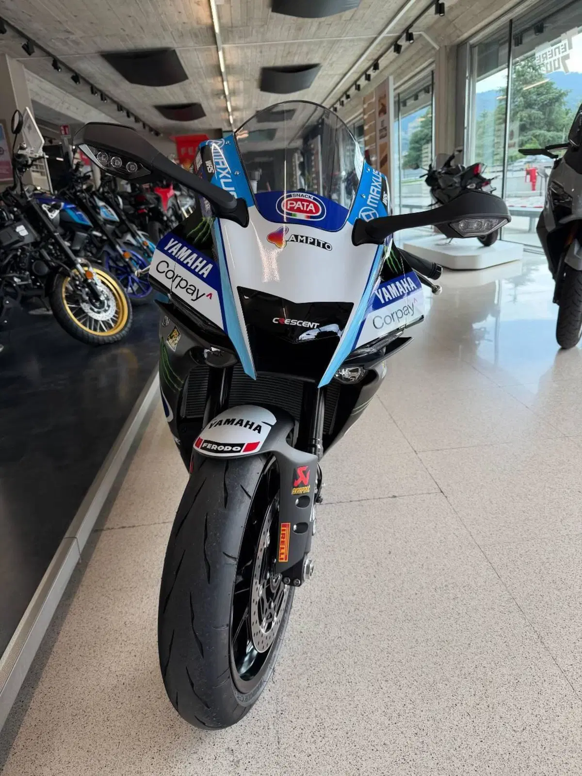 Yamaha YZF R1 (2020 - 25) (4)