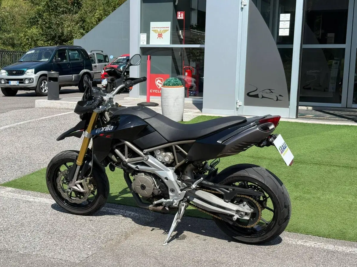 Aprilia Dorsoduro 750 (2009 - 14) (3)