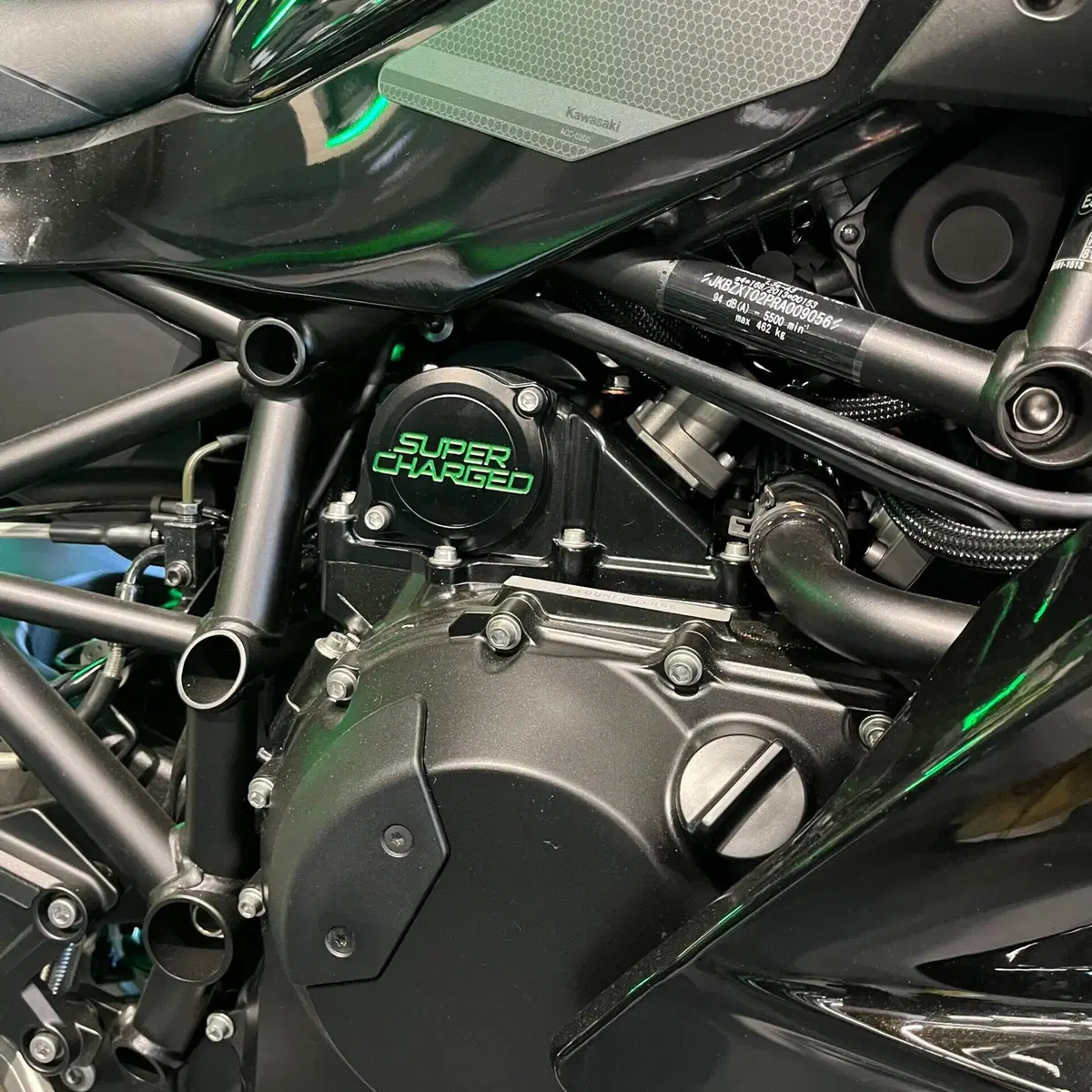 Kawasaki Ninja H2 SX SE (2023 - 26) (6)