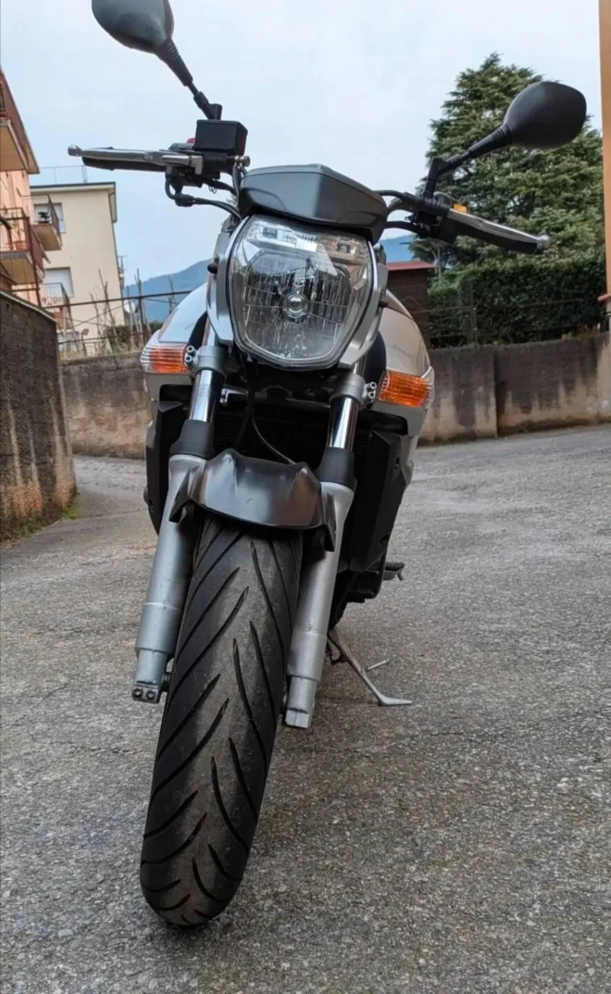 Suzuki GSR 600 (2006 - 11) (3)