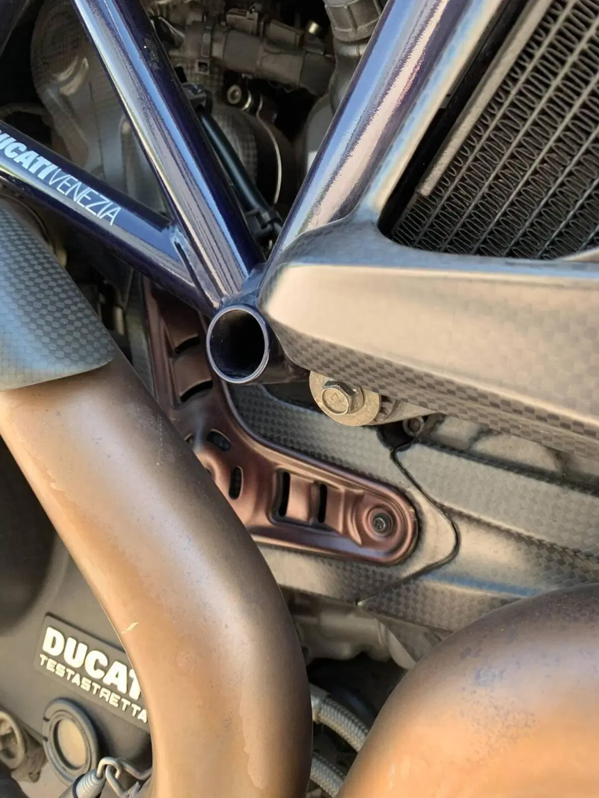 Ducati Diavel 1200 Carbon (2010 - 13) (4)