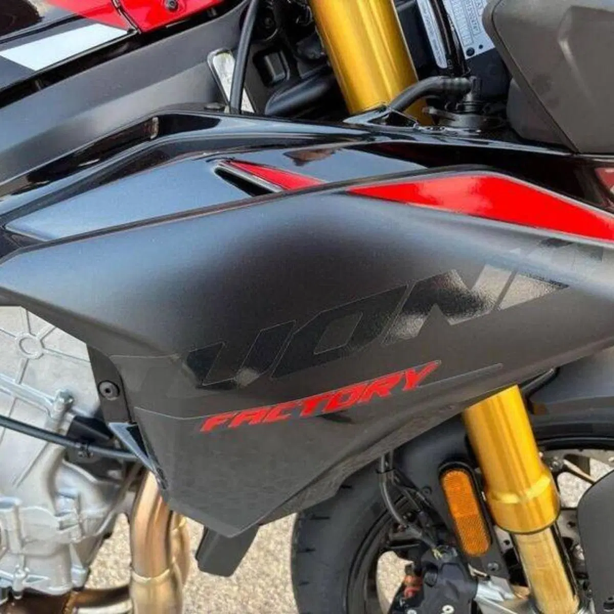 Aprilia Tuono 660 Factory (2025 - 26) (4)