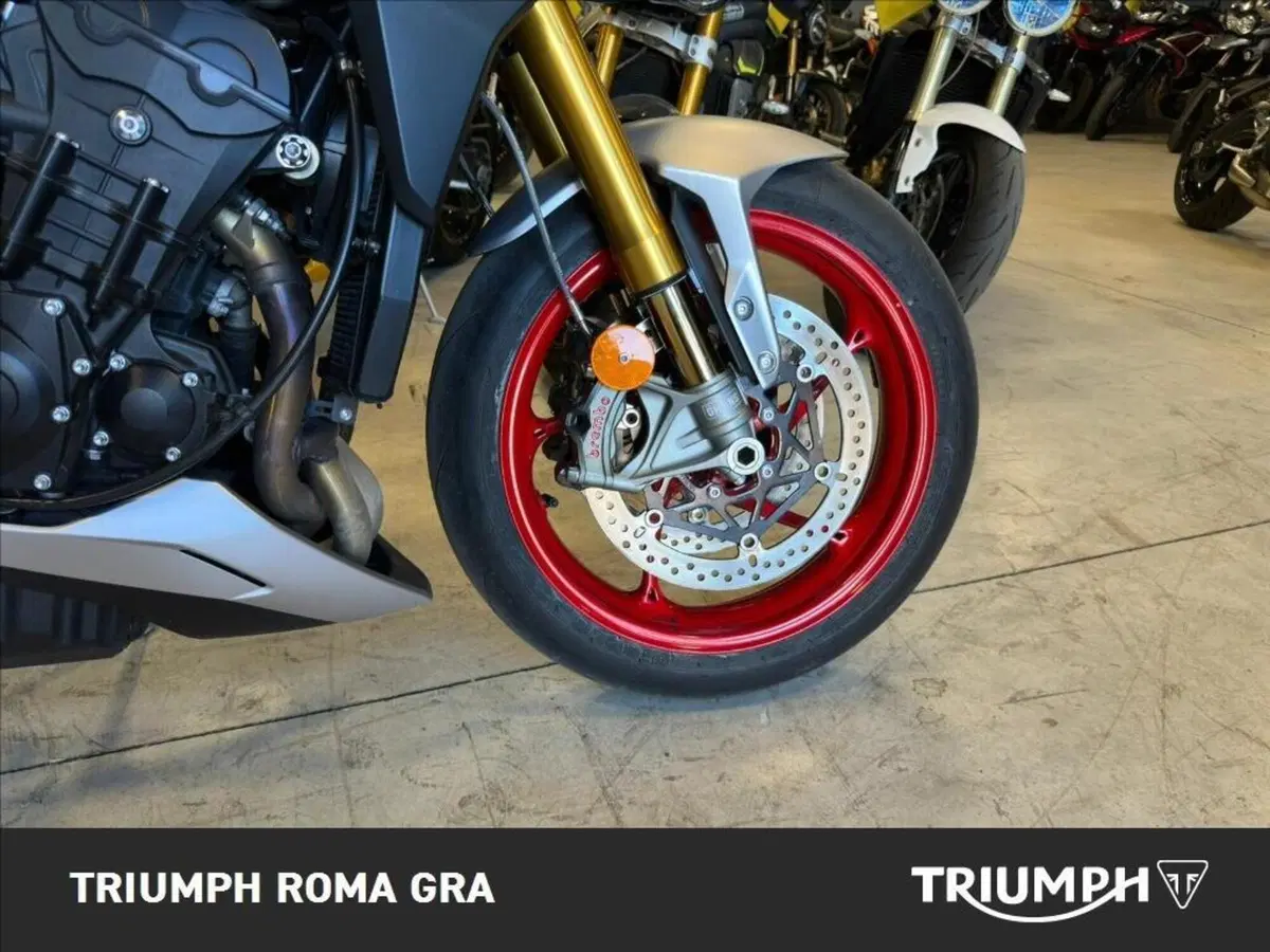 Triumph Street Triple 765 RX (2026) (7)