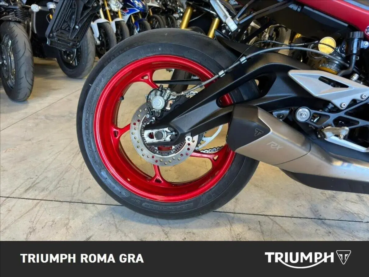Triumph Street Triple 765 RX (2026) (5)
