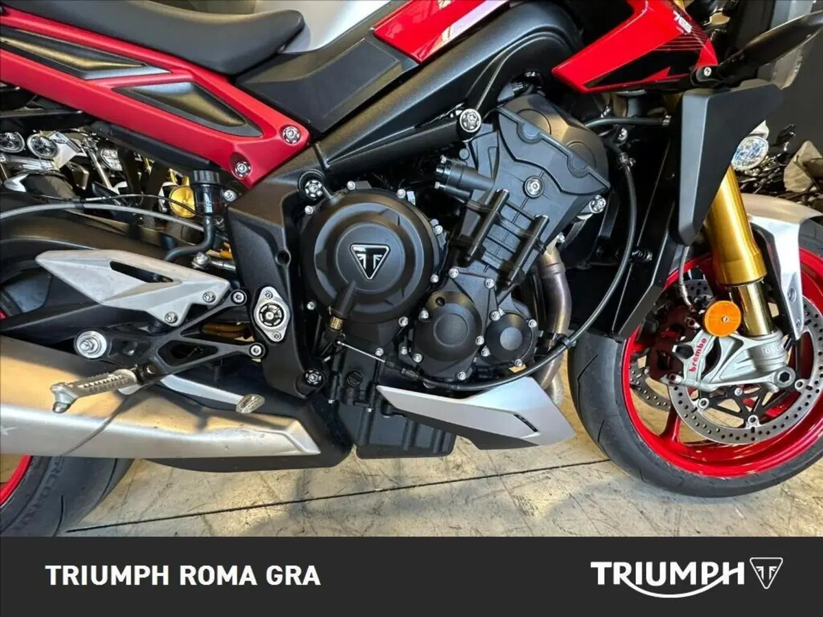 Triumph Street Triple 765 RX (2026) (6)