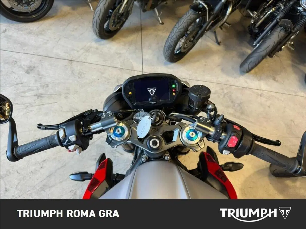 Triumph Street Triple 765 RX (2026) (15)