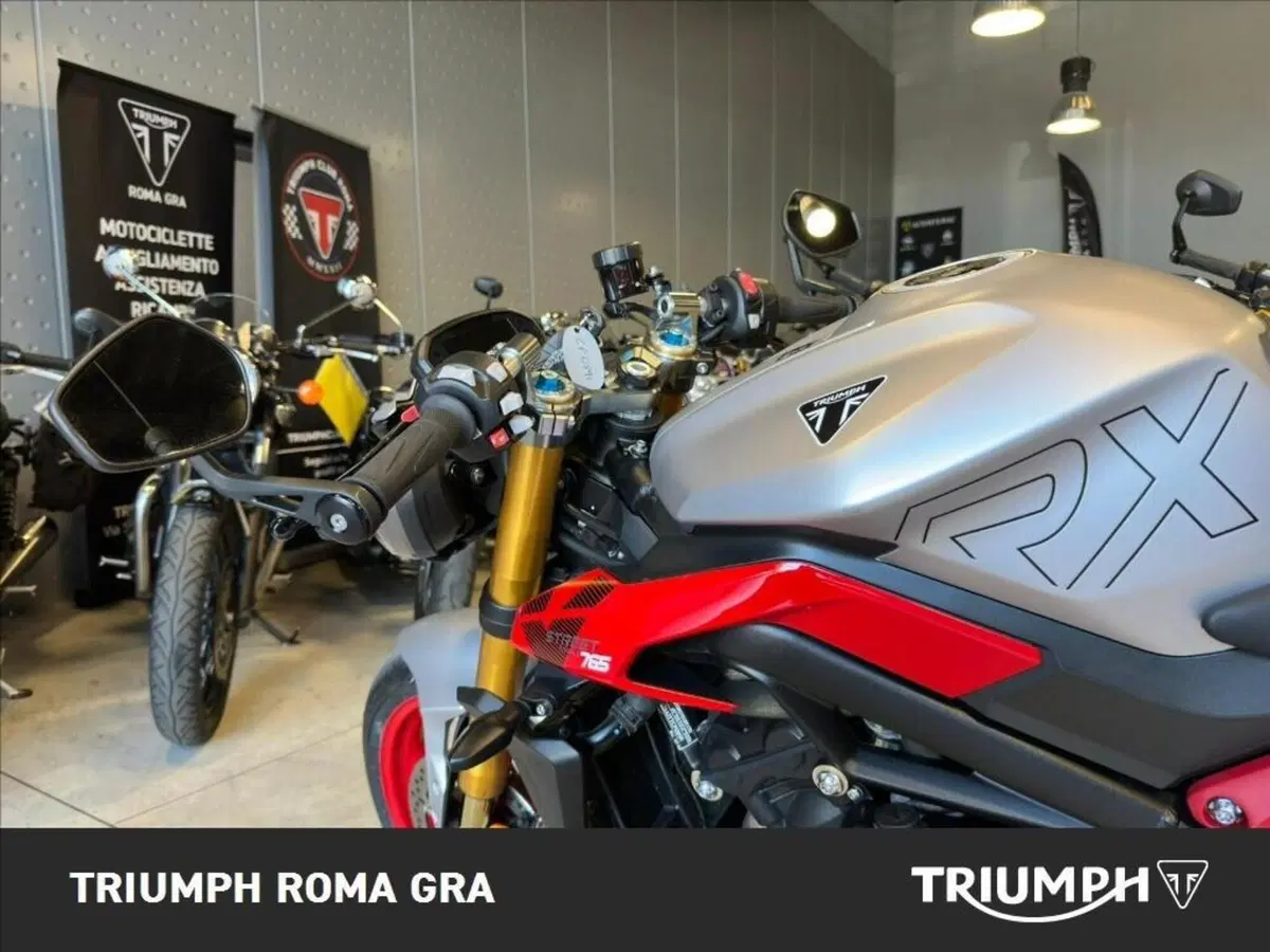 Triumph Street Triple 765 RX (2026) (12)