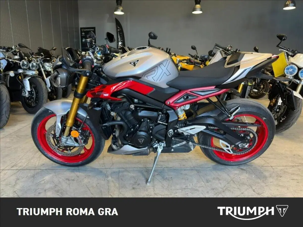 Triumph Street Triple 765 RX (2026) (3)