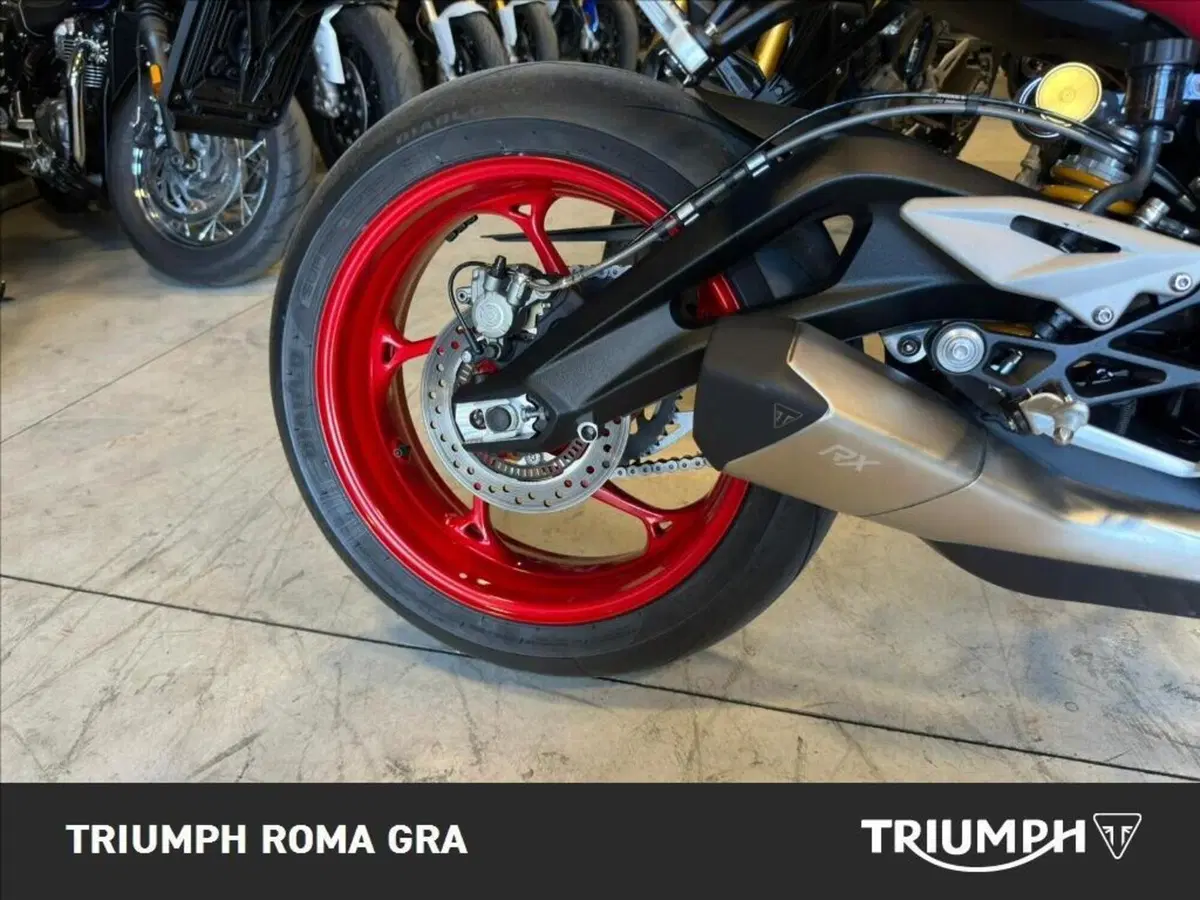 Triumph Street Triple 765 RX (2026) (5)