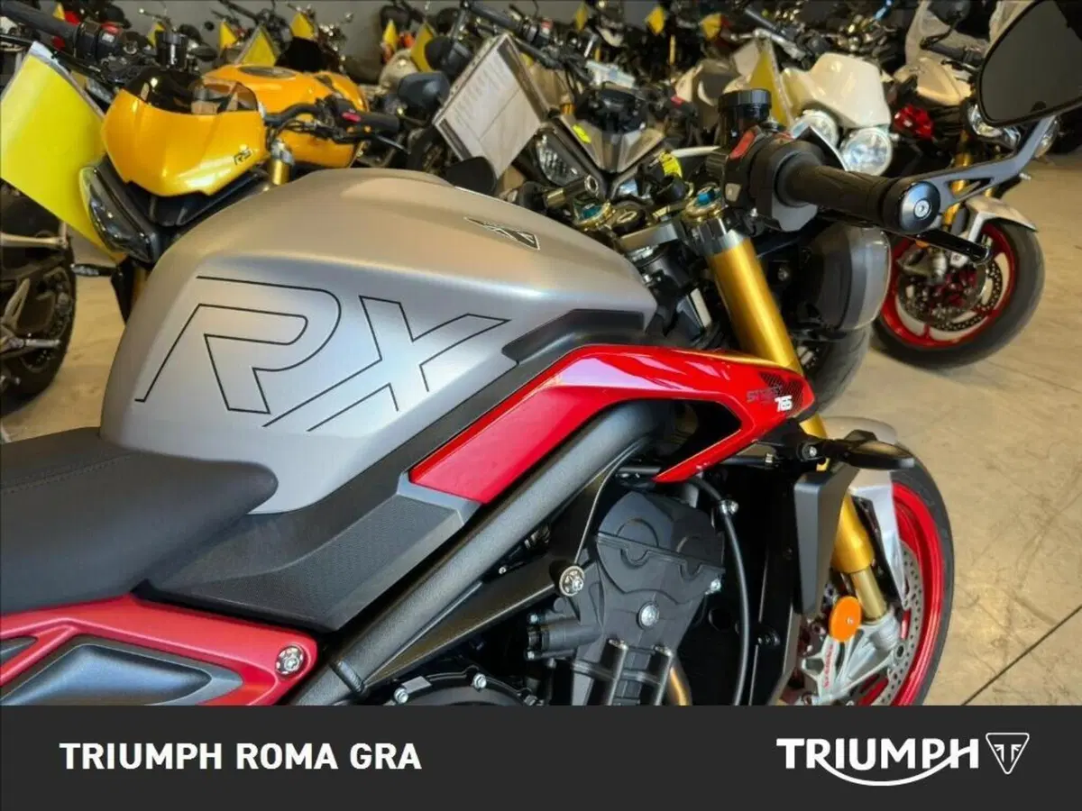 Triumph Street Triple 765 RX (2026) (13)