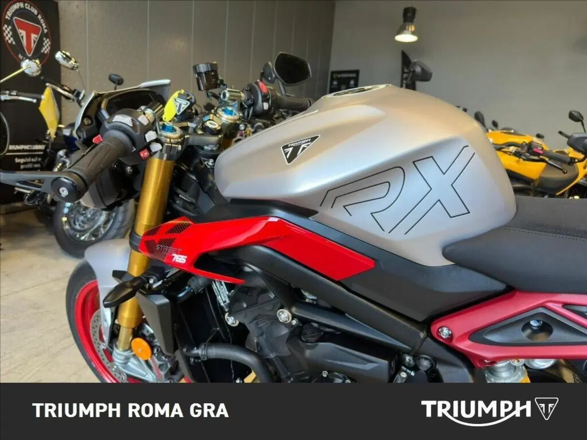 Triumph Street Triple 765 RX (2026) (14)