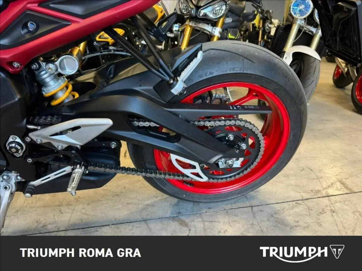 Triumph Street Triple 765 RX (2026) (10)