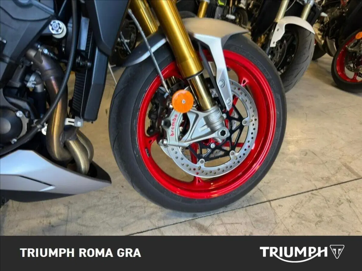 Triumph Street Triple 765 RX (2026) (7)