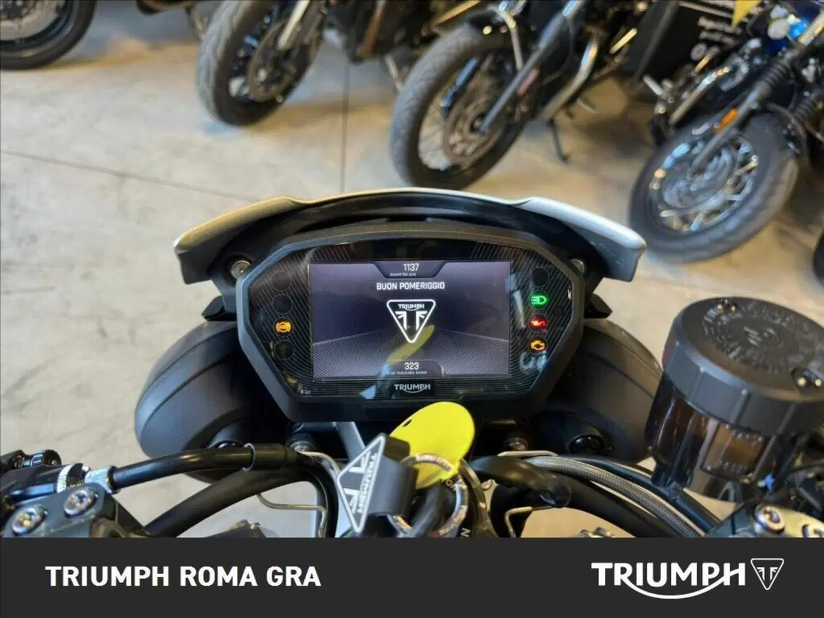 Triumph Street Triple 765 RX (2026) (4)