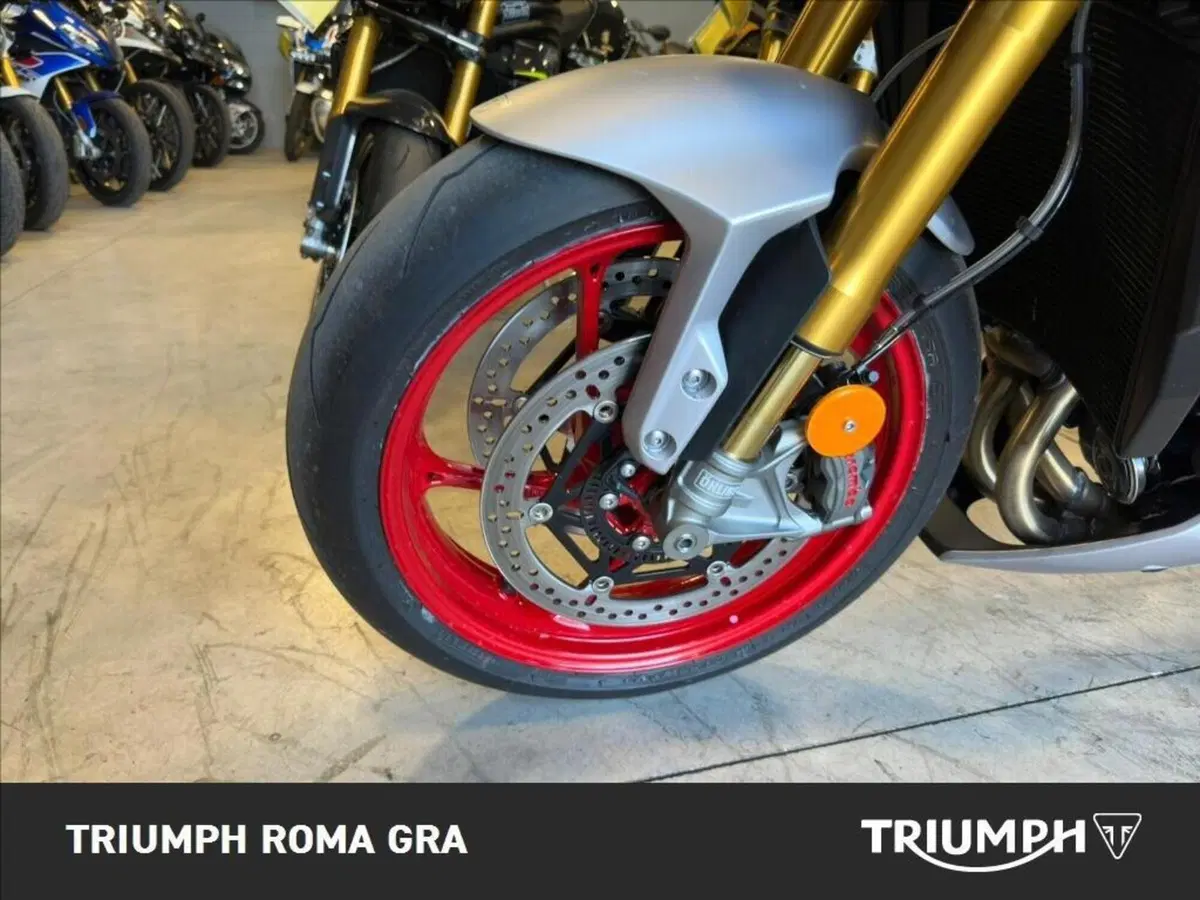 Triumph Street Triple 765 RX (2026) (8)
