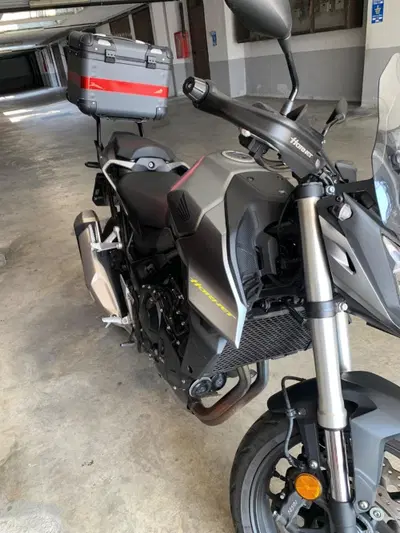 Honda CB 750 Hornet (2025) usata