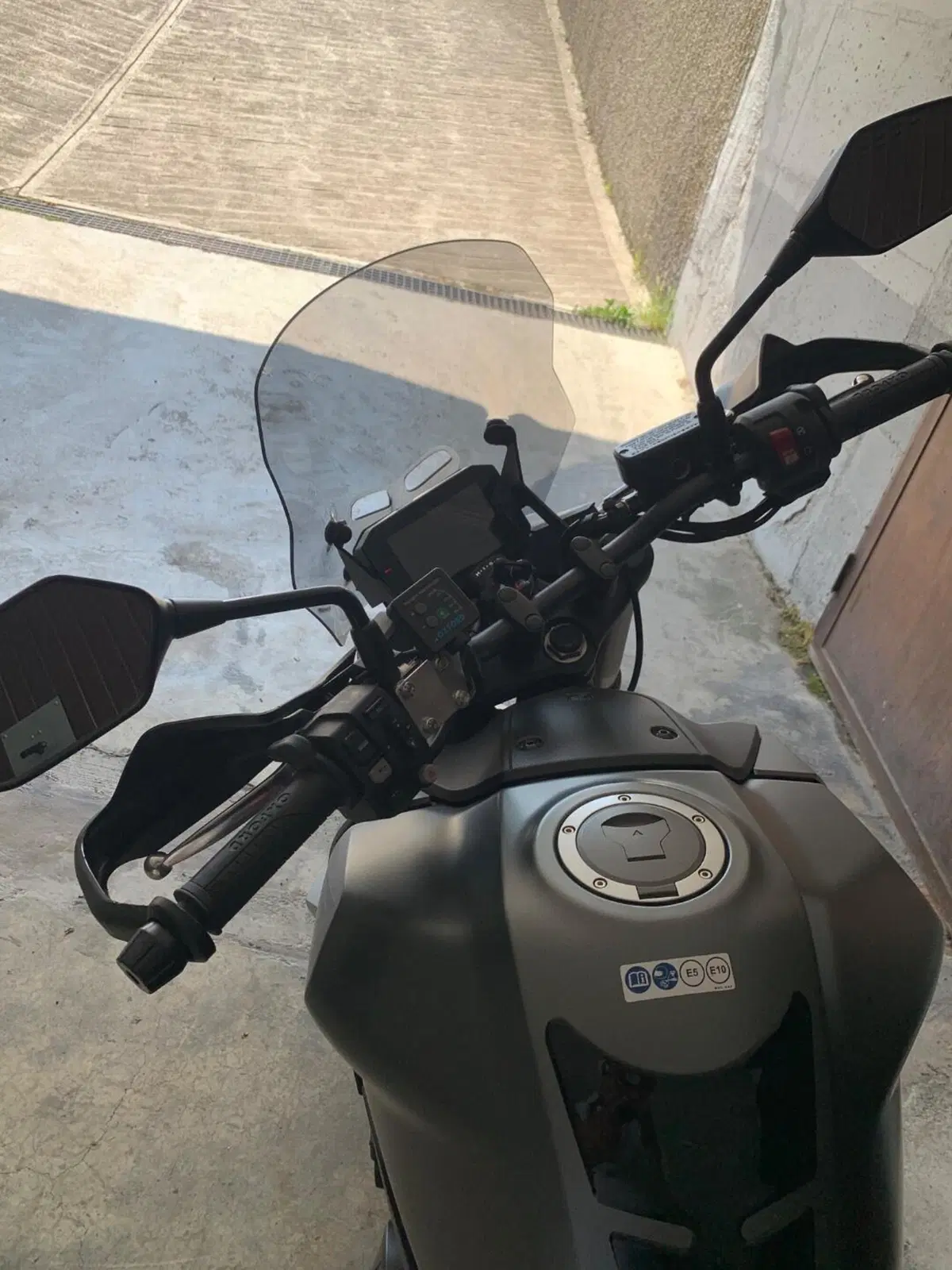 Honda CB 750 Hornet (2025) (3)