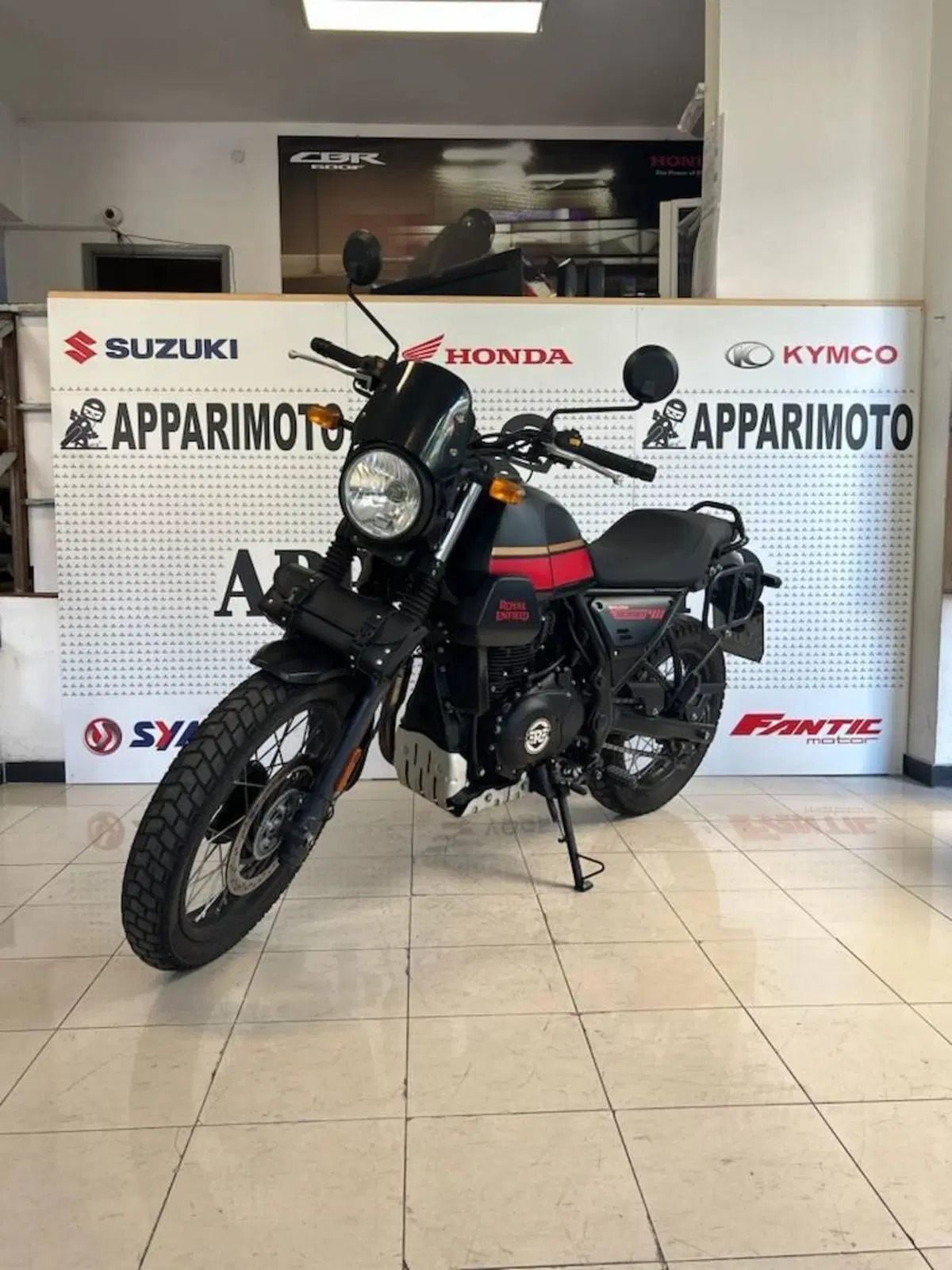 Royal Enfield Himalayan 411 (2021 - 24) (2)