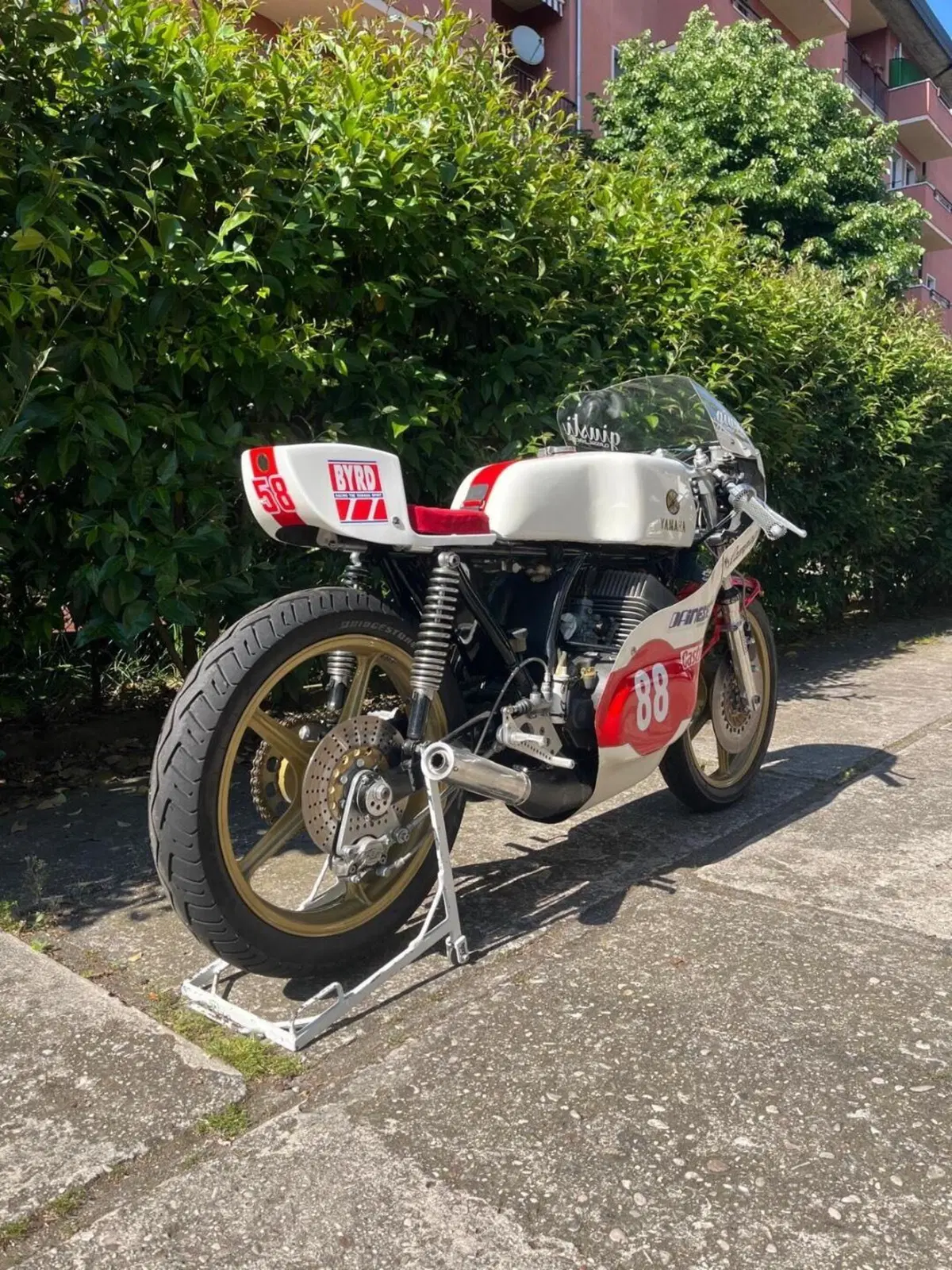 Yamaha Ed 400 (7)