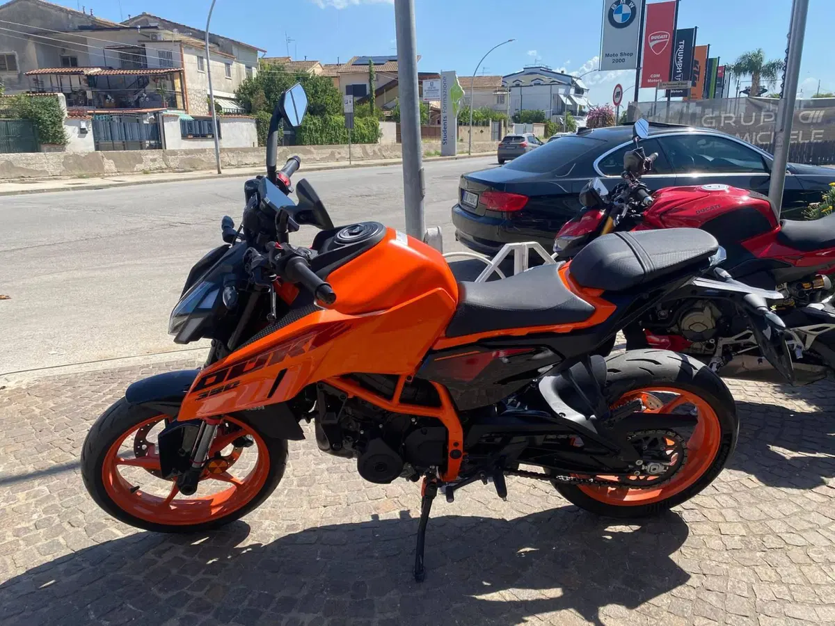 KTM 390 Duke (2024 - 25) (2)