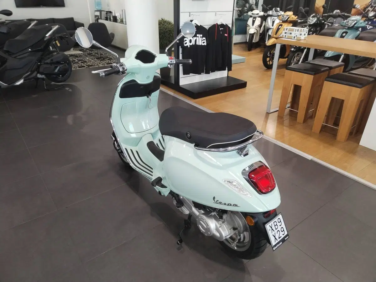 Vespa Primavera 50 (2026) (2)