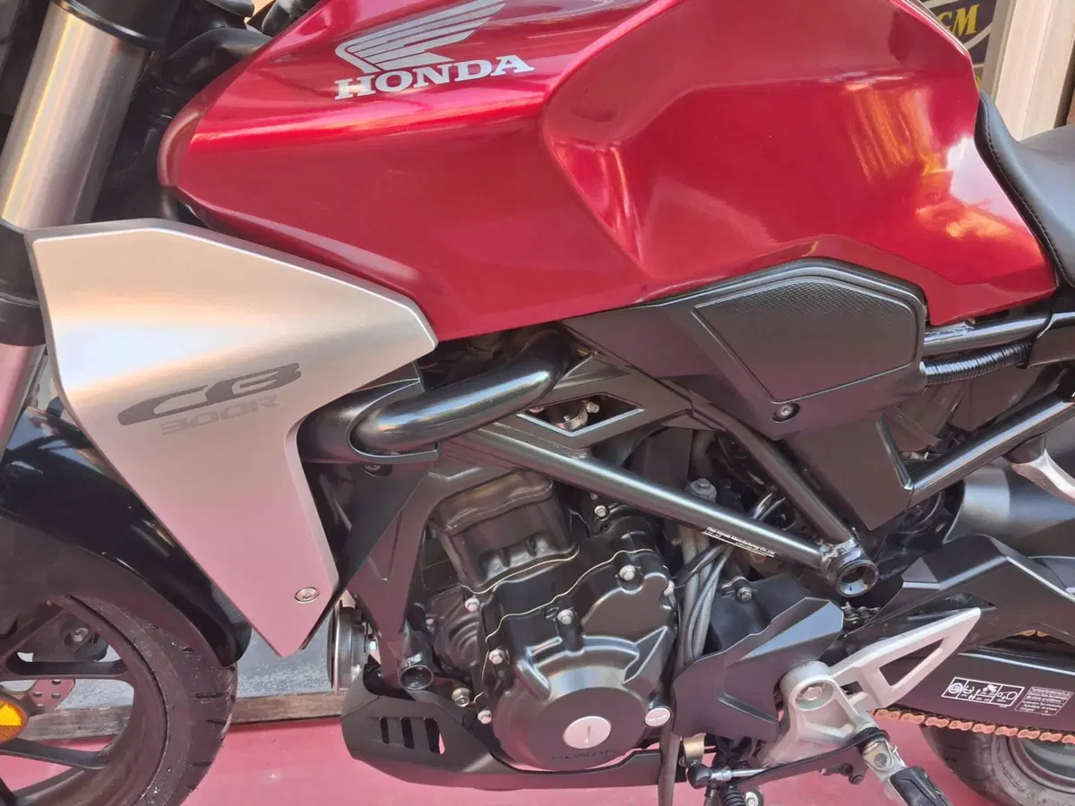 Honda CB 300 R (2020 - 21) (6)