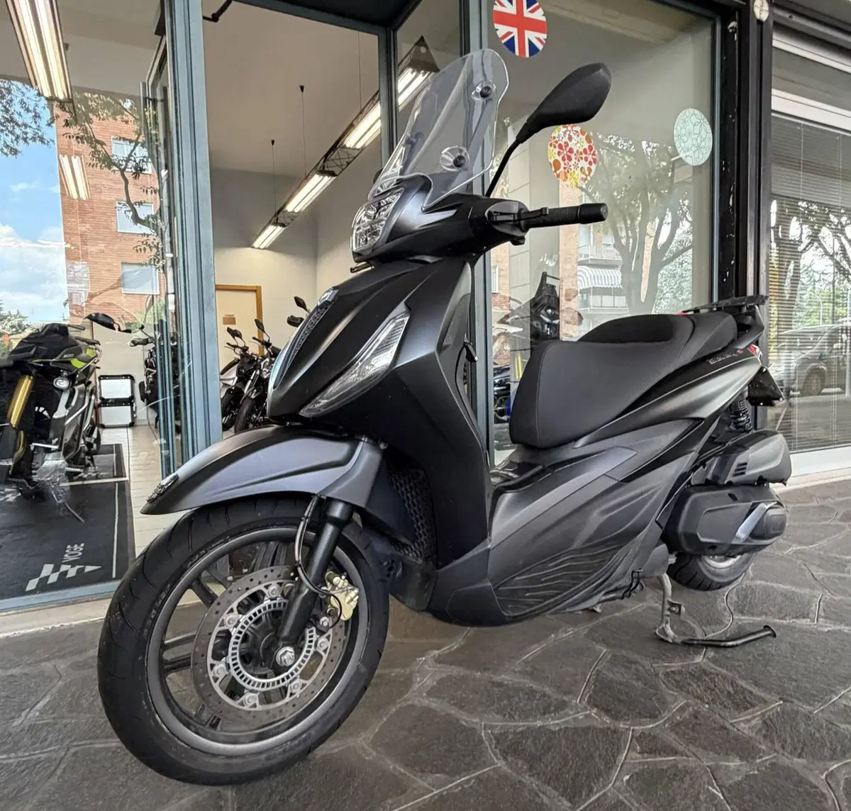 Piaggio Beverly 400 S ABS-ASR (2021 - 24) (2)