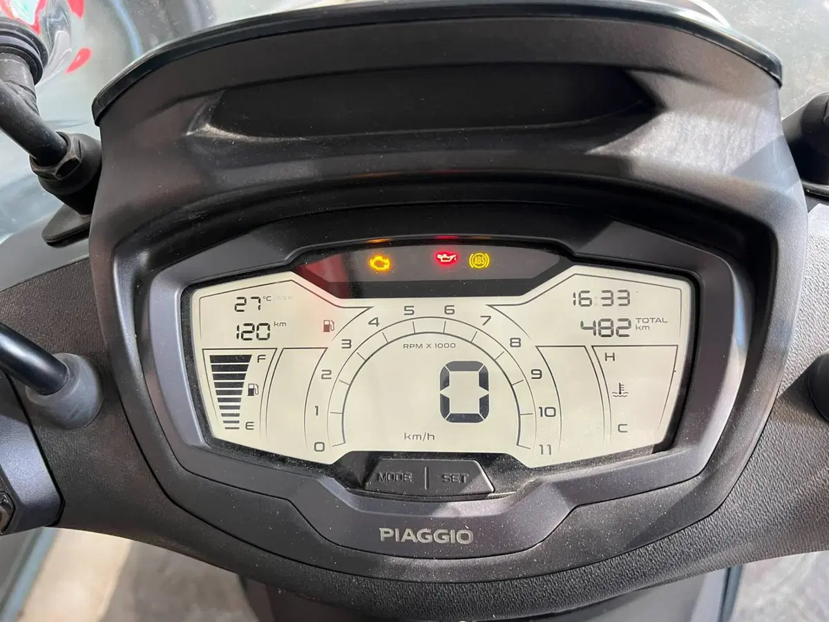 Piaggio Beverly 400 S ABS-ASR (2021 - 24) (2)
