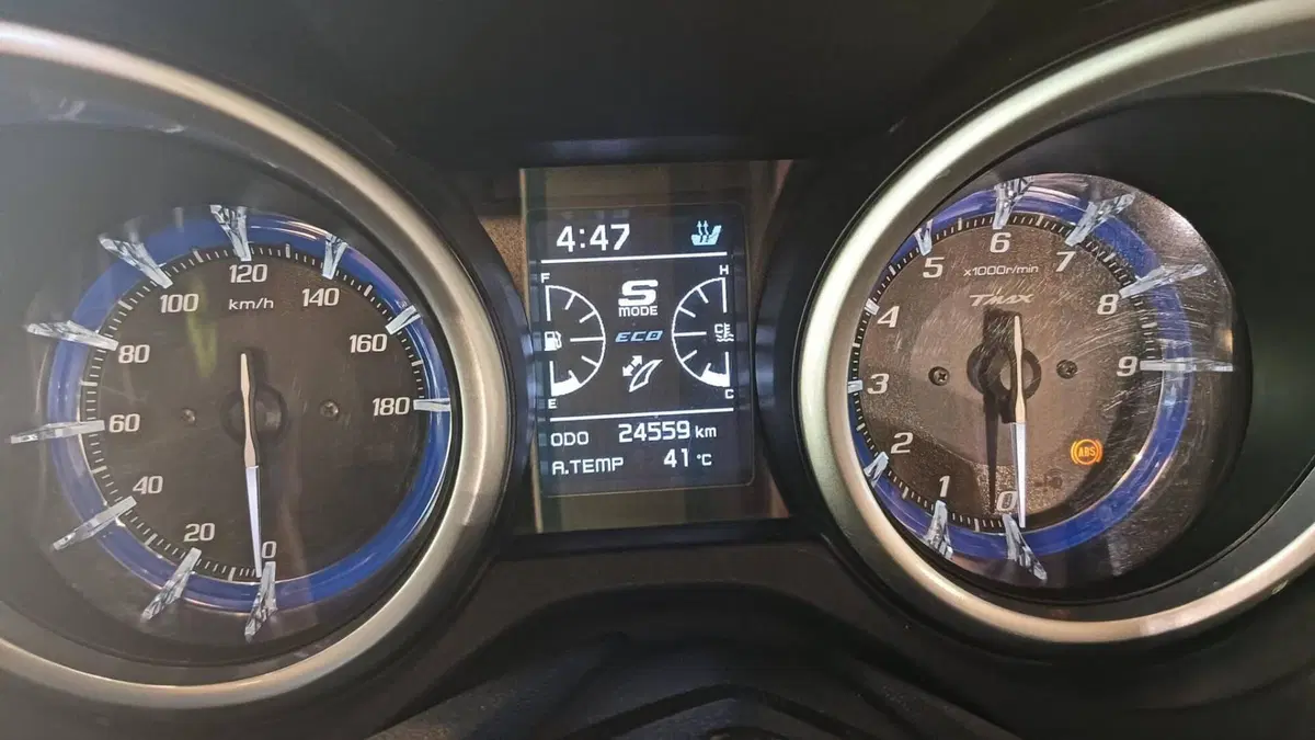Yamaha T-Max 530 DX (2017 - 19) (6)
