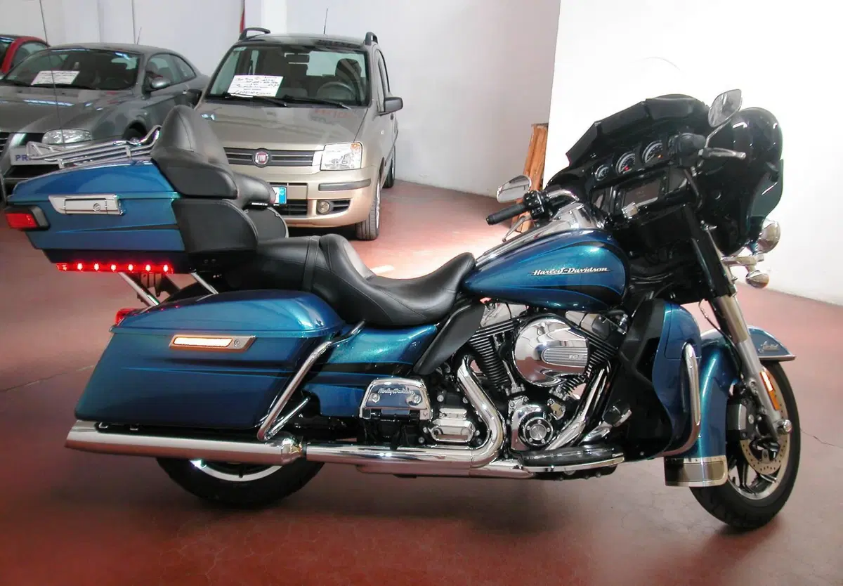 Harley-Davidson 1690 Electra Glide Ultra Limited (2014 - 15) - FLHTK (6)