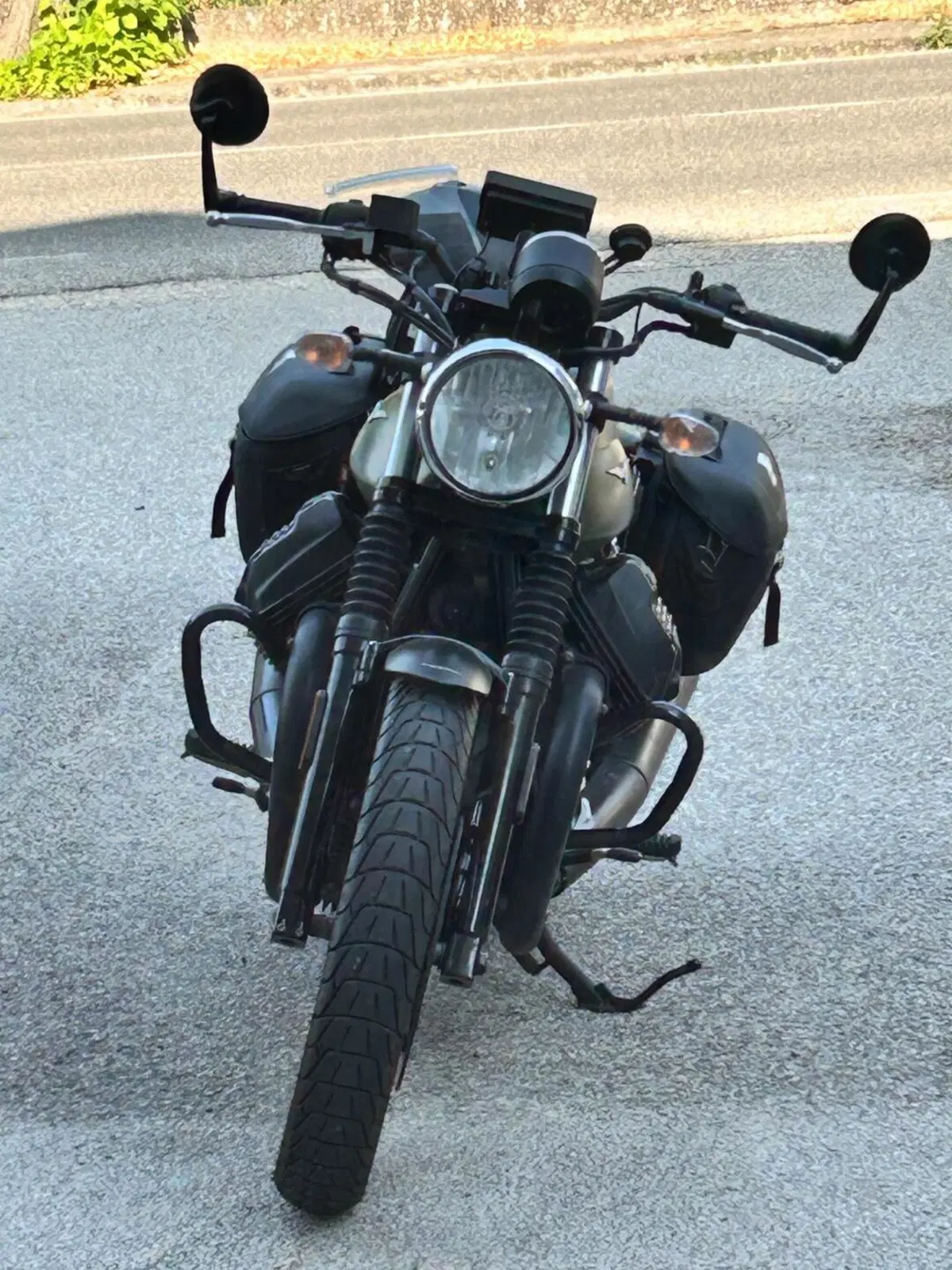 Moto Guzzi V7 III Stone (2017 - 20) (6)