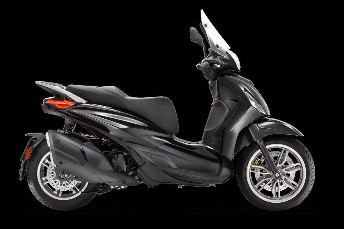 Piaggio Beverly 400 (2025 - 26) (2)