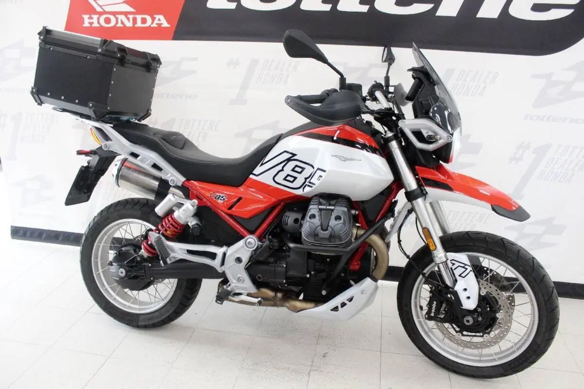 Moto Guzzi V85 TT (2024 - 26) (3)
