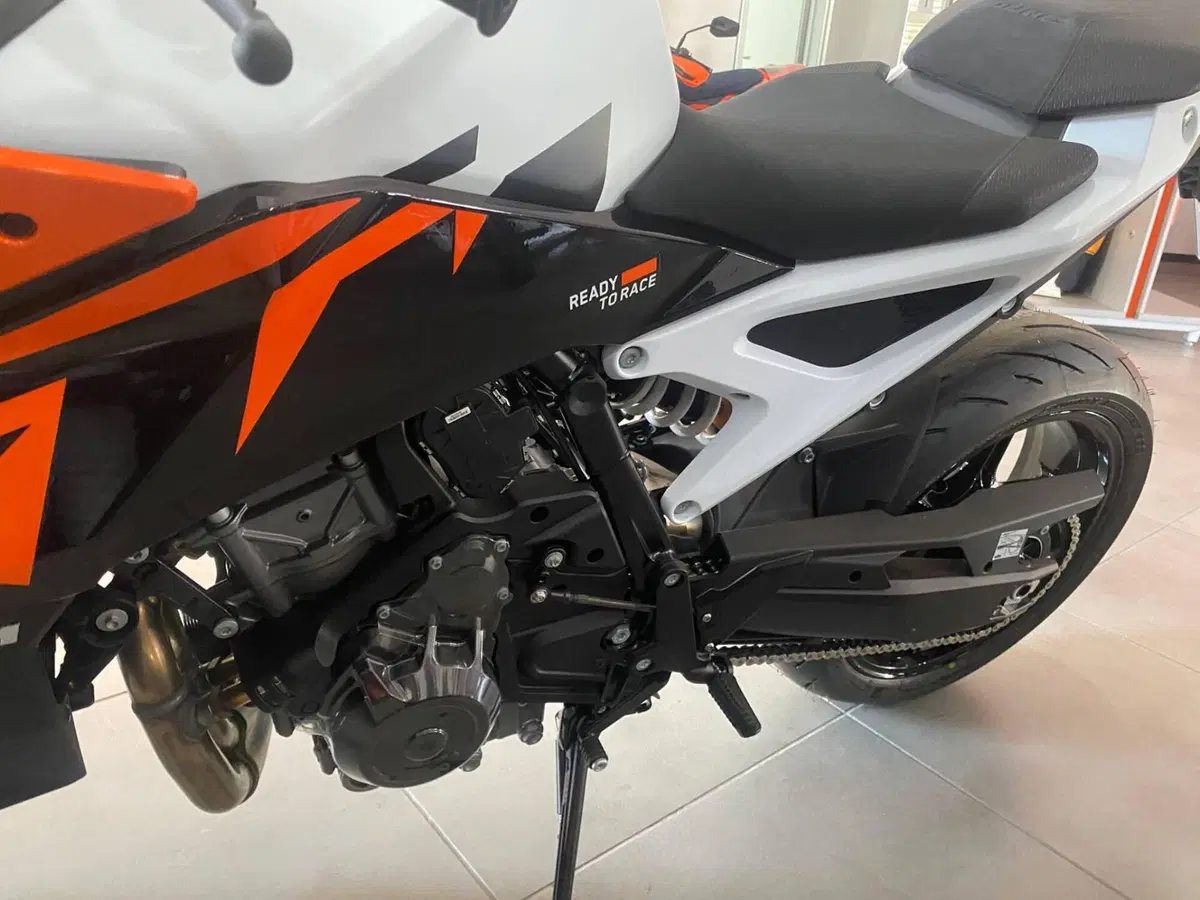 KTM 990 Duke (2024 - 26) (7)