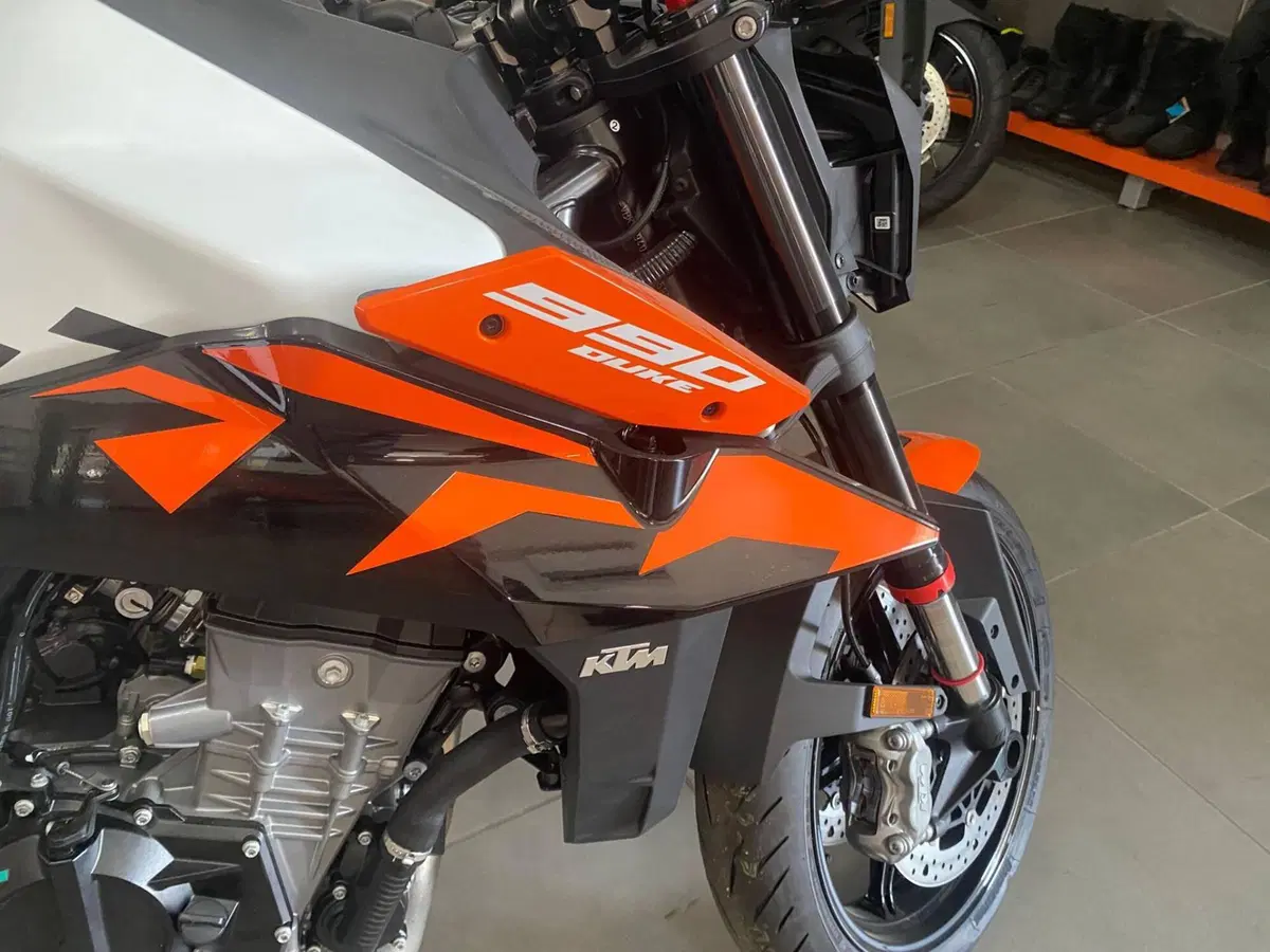 KTM 990 Duke (2024 - 26) (9)