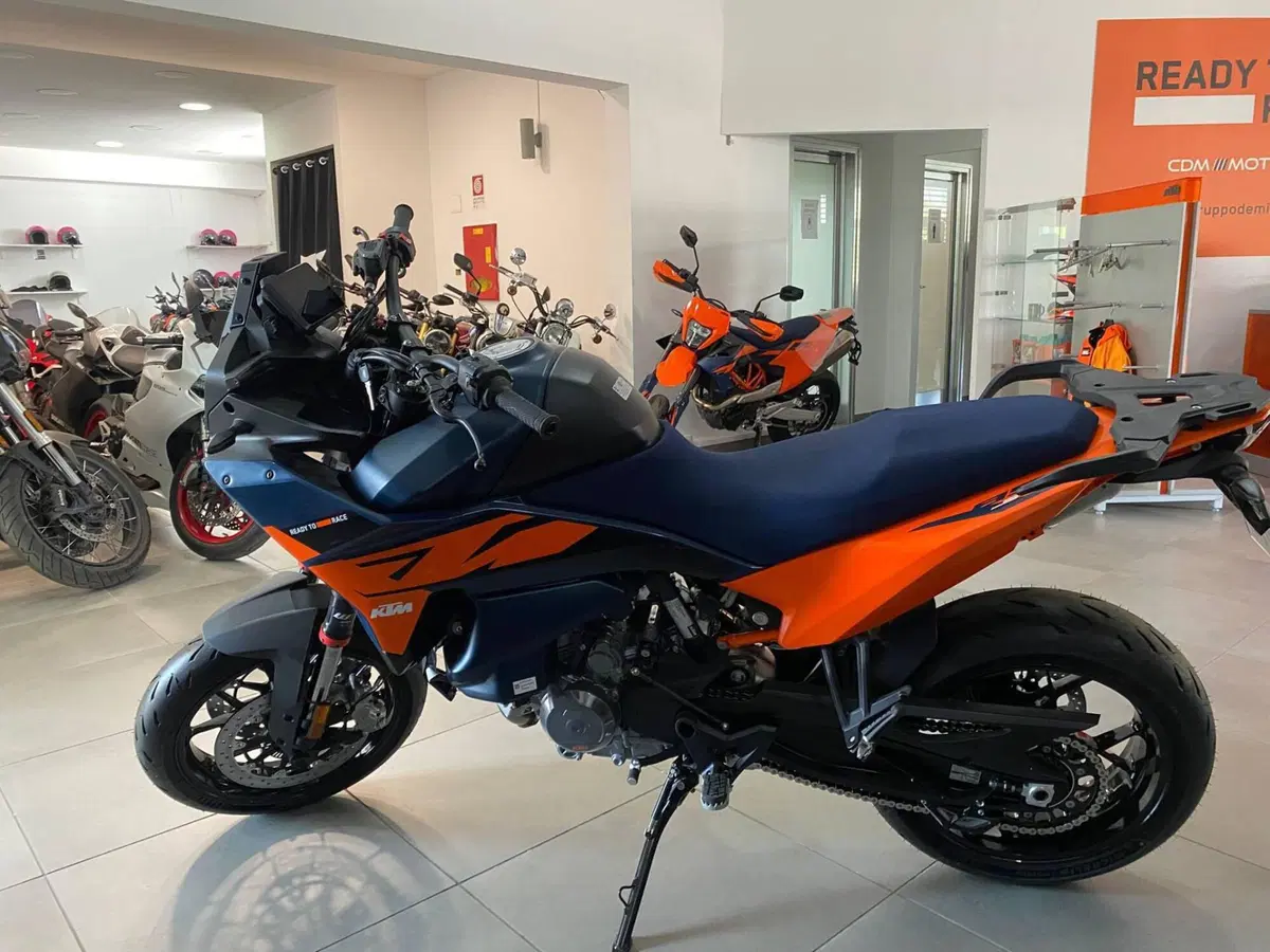 KTM 890 SMT (2026) (3)