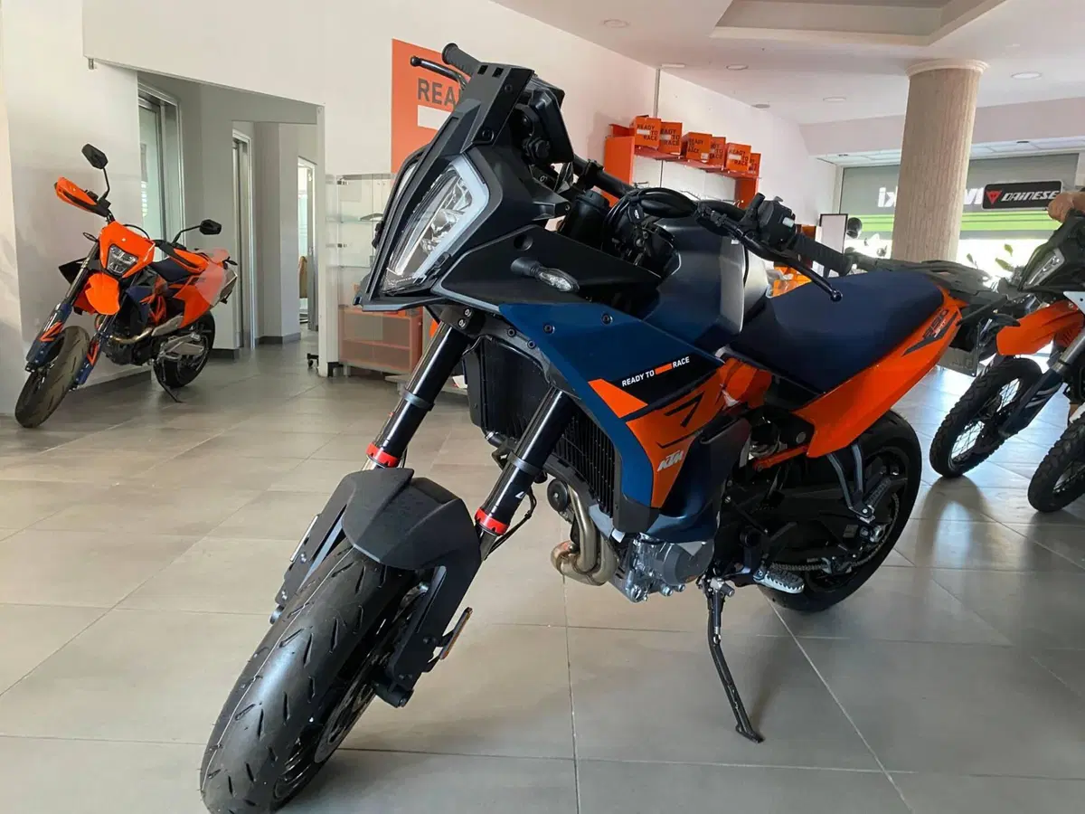 KTM 890 SMT (2026)