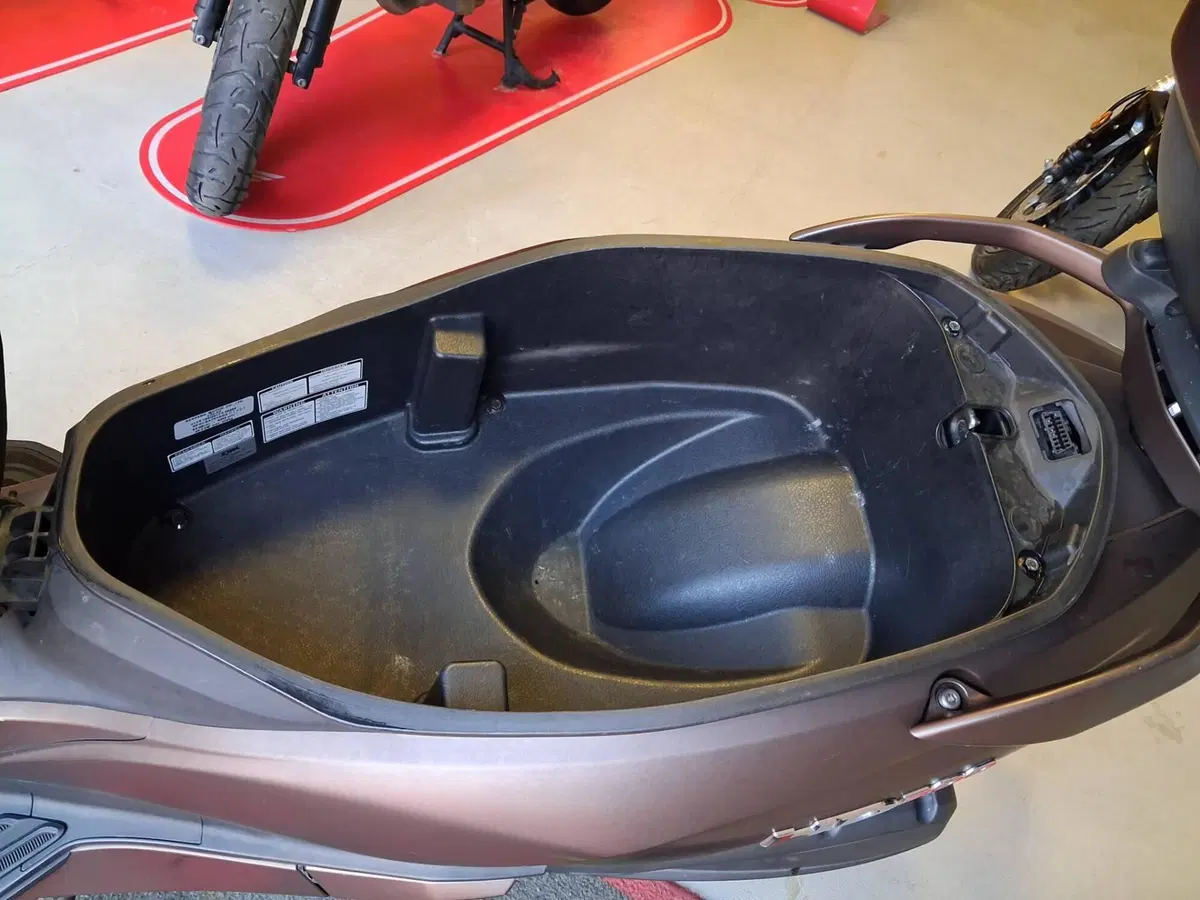 Sym HD 300 (2021 - 25) (4)