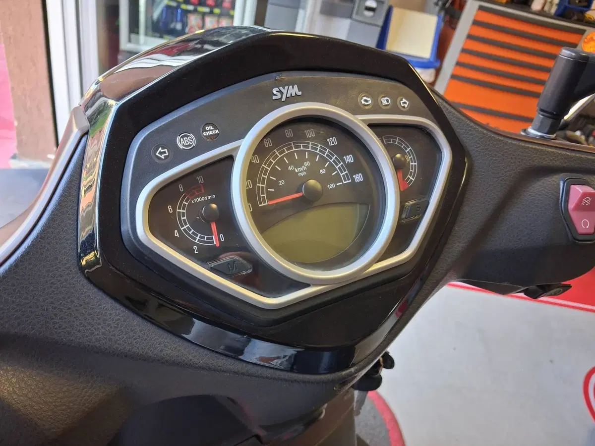 Sym HD 300 (2021 - 25) (6)