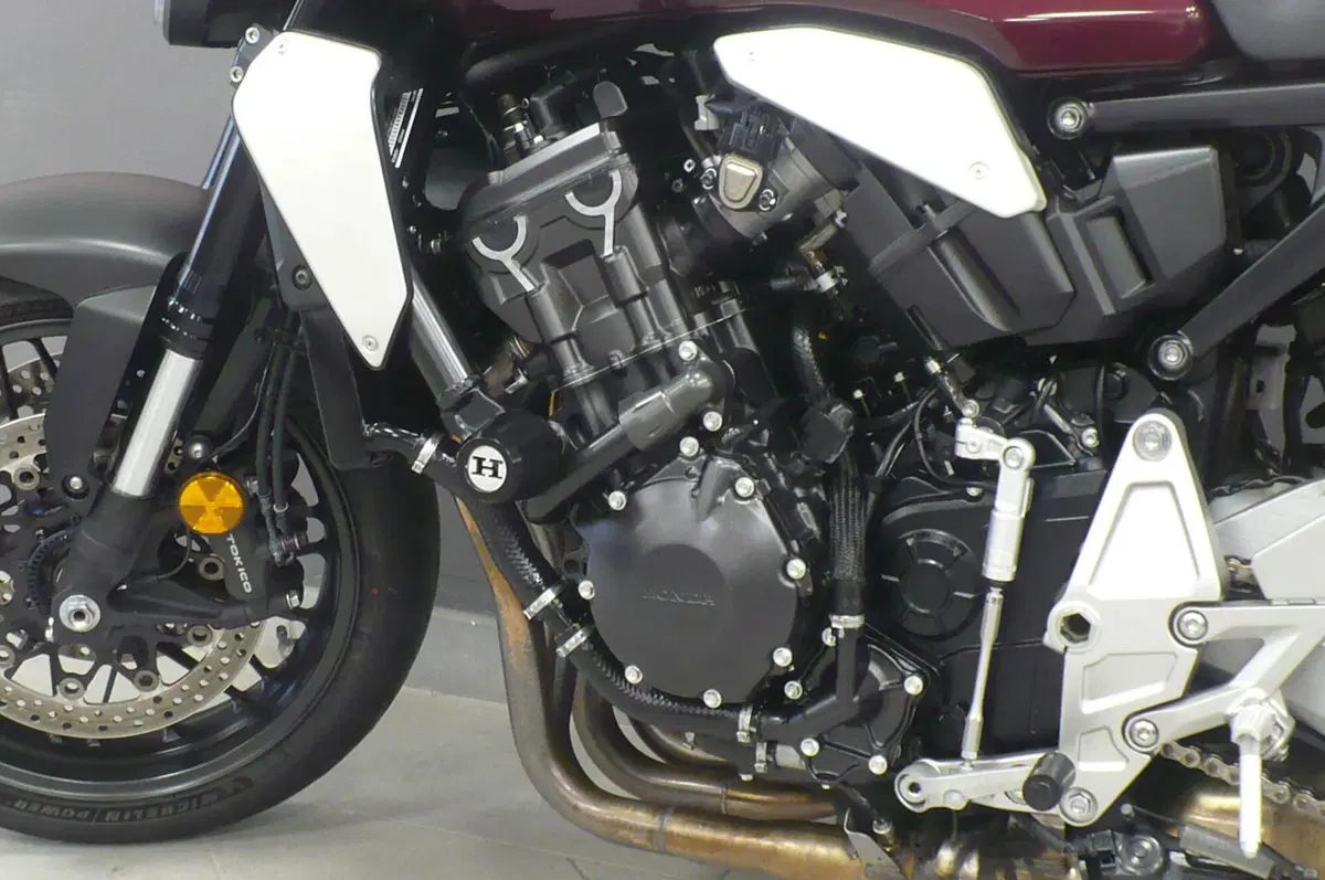 Honda CB 1000 R (2021 - 25) (7)